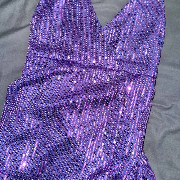 D&M Criss Cross Backless Ruched Side Wrap Hem Purple Sequins Dress, Size Small - Picture 4 of 7